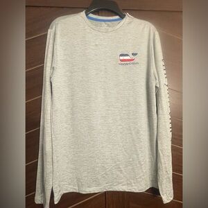 Vineyard Vines Men’s XS performance long sleeve shirt Stars and Stripes NWT